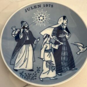 Porsgrund vintage Norwegian 1975 Christmas Plate